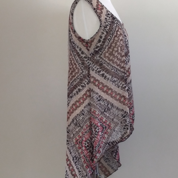 High Low Multicolored Shirt, Size Medium - Picture 2 of 5